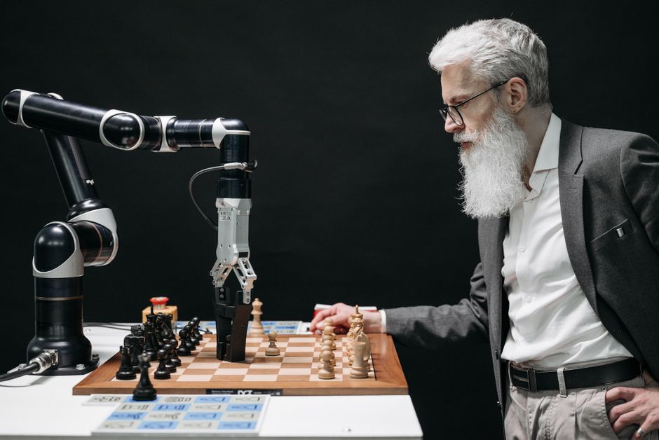 Chinese AI Surge Threatens US Manufacturing Landscape