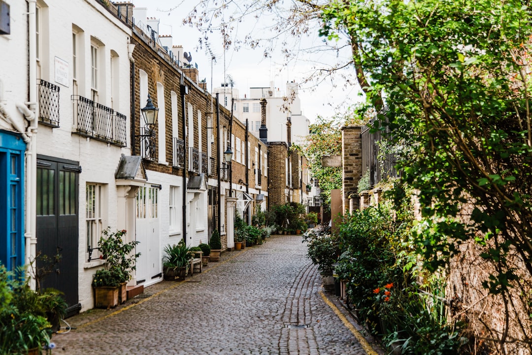 Surveyors Turn Most Downbeat on London House Prices Since 2023