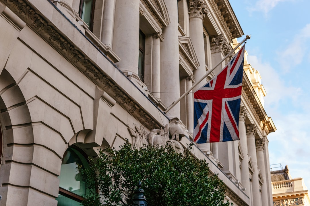 UK Economy Strengthens with Rising Services and Consumer Confidence