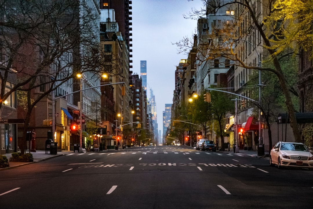 D-Street Declines Third Week Amid Oil Price Surge