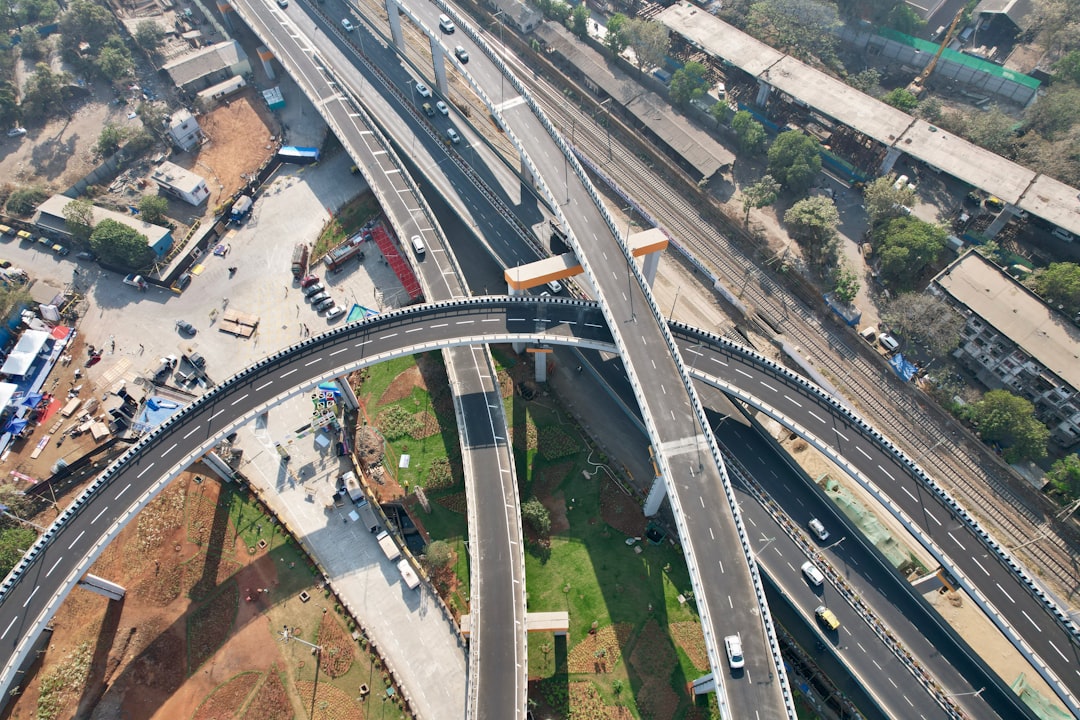 Infrastructure Projects Face ₹3.4 Lakh Cr Cost Overrun