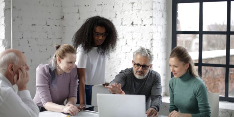 AI-Driven Collaboration Tools Expose Workplace Dynamics