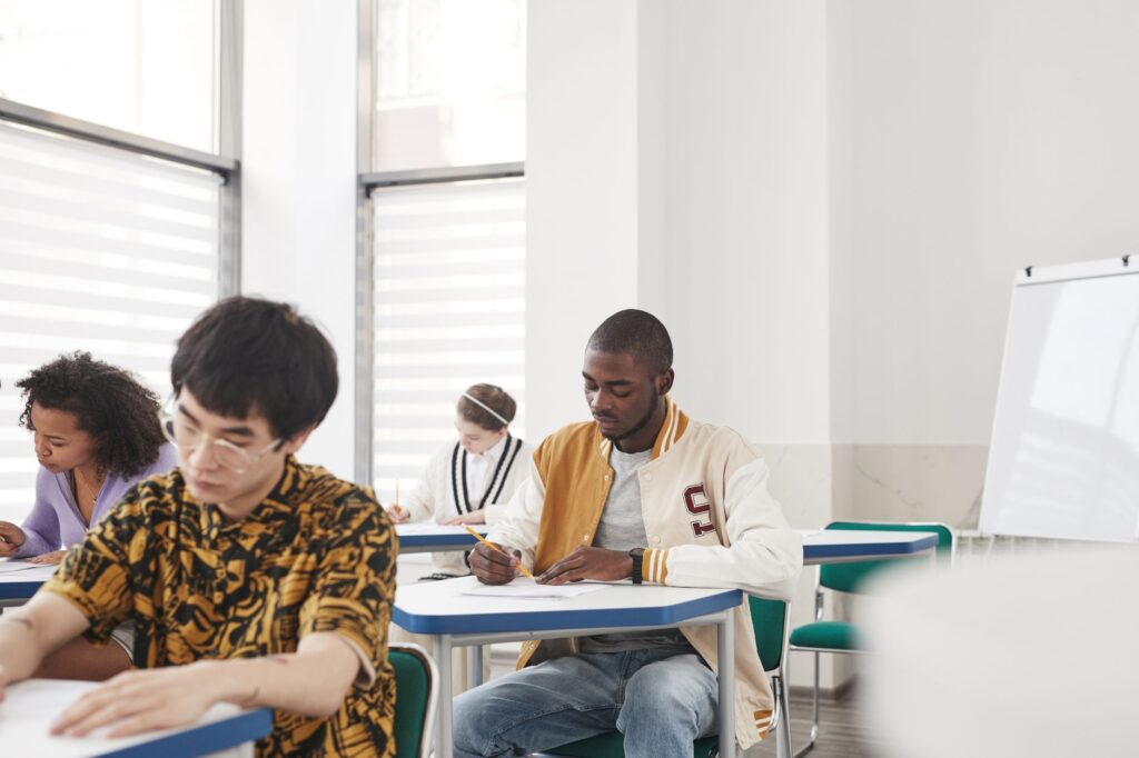 AI feedback reshapes student retention and confidence