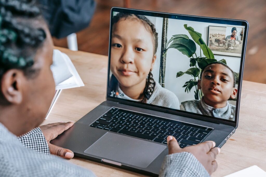 AI‑Powered Tutoring Platforms Expand Globally, Prompting Teacher‑Job Displacement Concerns