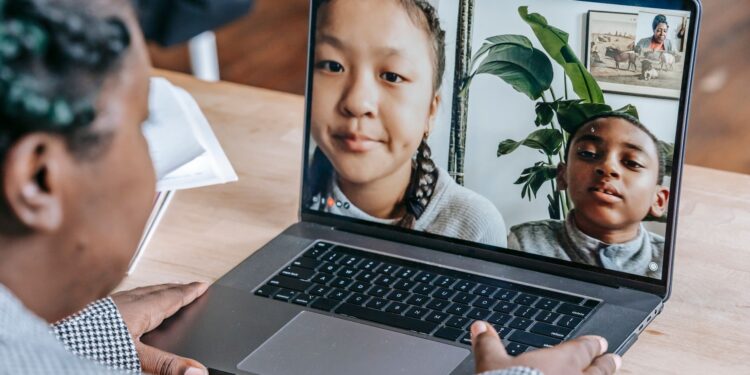 AI‑Powered Tutoring Platforms Expand Globally, Prompting Teacher‑Job Displacement Concerns