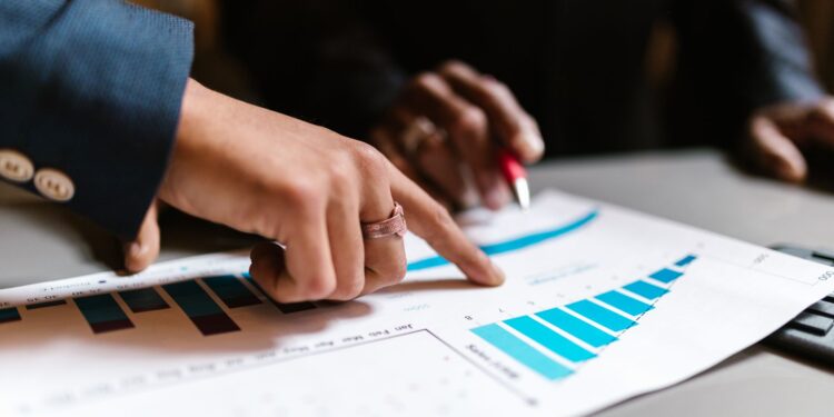 Data‑driven raise negotiations reshape career capital