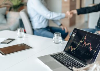 Data‑Driven Raise Negotiations Reshape Career Capital