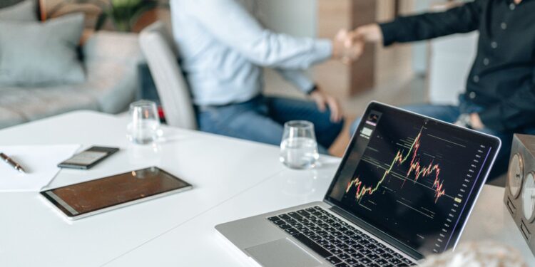Data‑Driven Raise Negotiations Reshape Career Capital