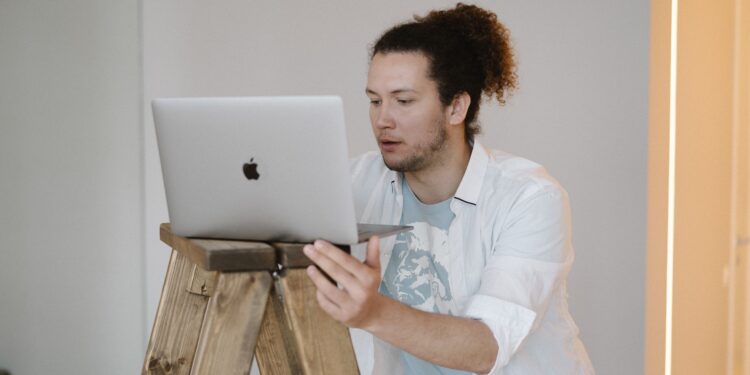 Entrepreneurial Burnout Declines as Stop‑and‑Evaluate Protocols Take Hold