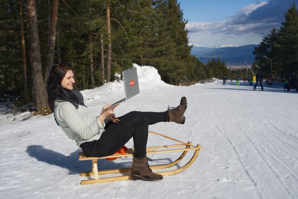Global digital‑nomad hubs reshape local economies