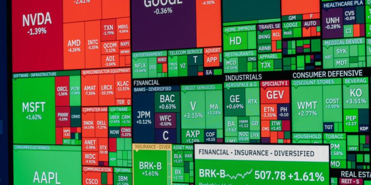 Global trade reconfigures around AI and regional hubs