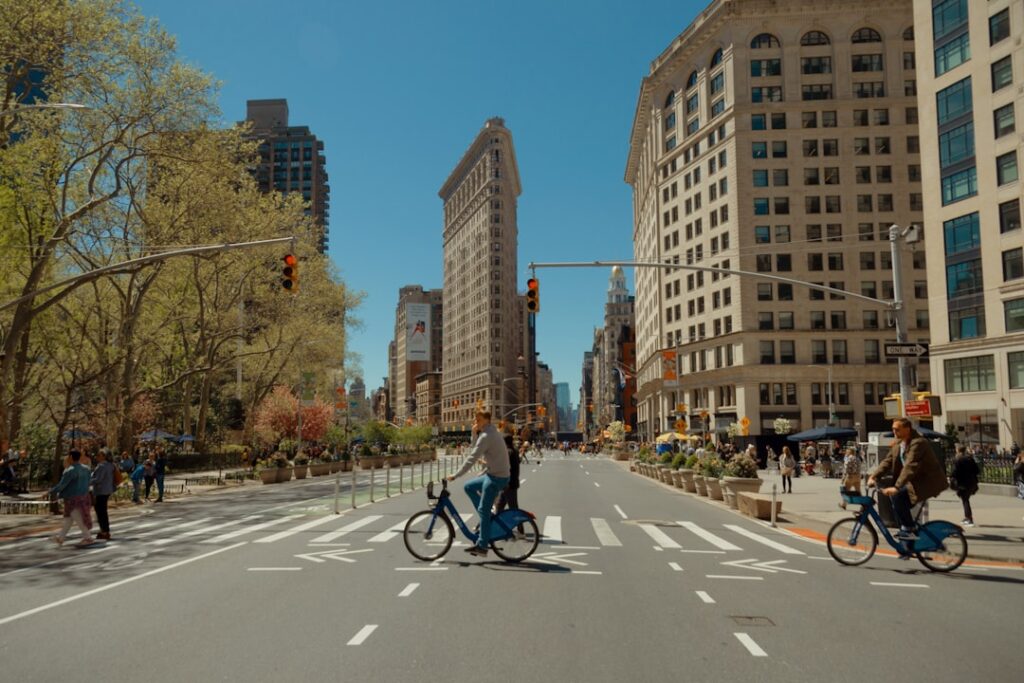 Government data analytics shrinks urban inequality gaps