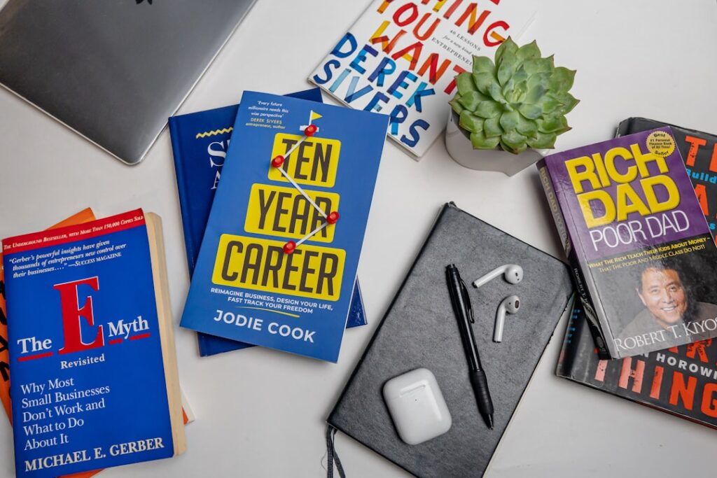 Hybrid careers reshape workforce structure