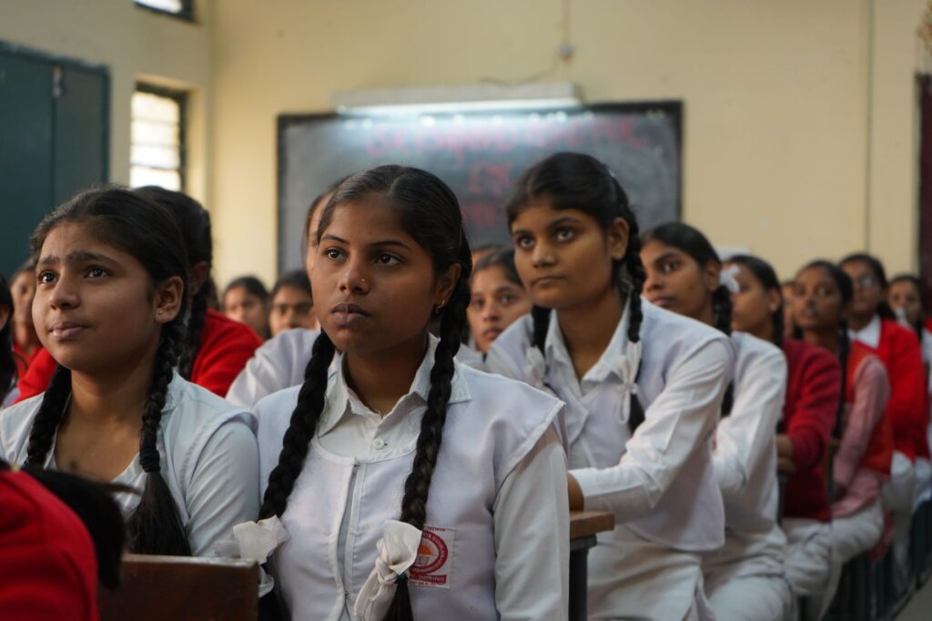 India’s Government School Enrollment Falls to 49.24%; 84,000 Schools Closed Since 2018‑19