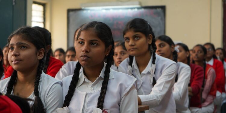 India’s Government School Enrollment Falls to 49.24%; 84,000 Schools Closed Since 2018‑19