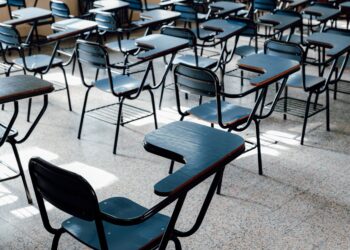 India’s Government School System Reports Declining Enrolment Amid Ongoing Challenges