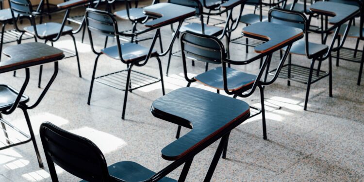 India’s Government School System Reports Declining Enrolment Amid Ongoing Challenges