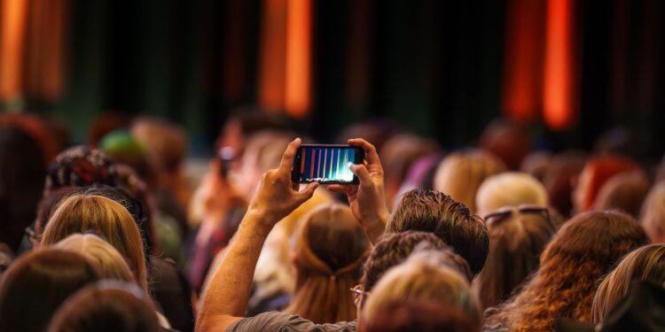 India’s Prime Minister Narendra Modi Launches Instagram Campaign to Reach Young Voters