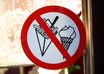 Karnataka Government Bans Sale and Promotion of Junk Food Within 50 Metres of Schools and Colleges