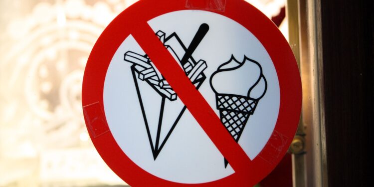 Karnataka Government Bans Sale of Junk Food Within 50 Metres of Schools and Colleges