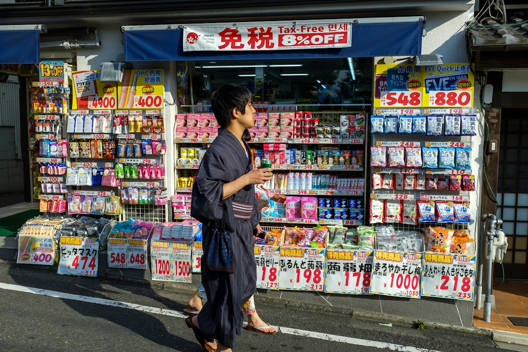Japan Business Service Prices Accelerate, Backing BOJ Hike Case
