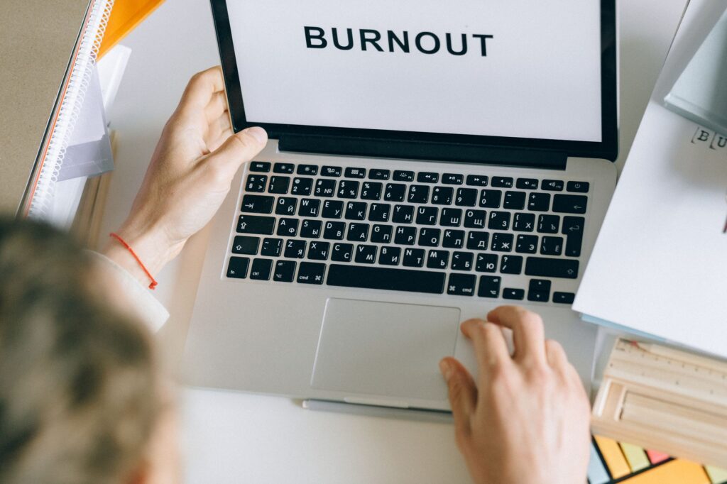 Micro‑wellness programs lift productivity amid rising burnout