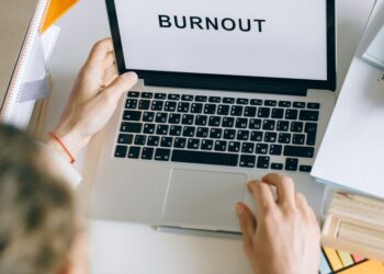 Micro‑wellness programs lift productivity amid rising burnout