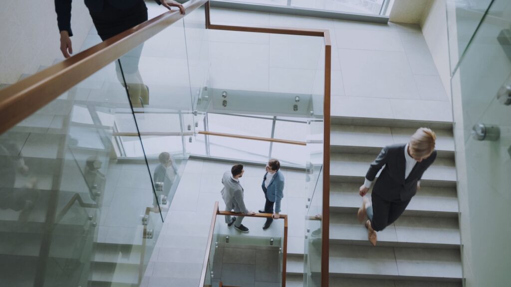 Mid‑Career Professionals Redefine Purpose Amid Lengthening Careers