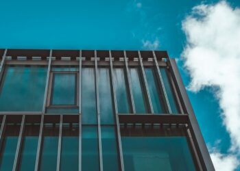 Policy‑driven ESG Disclosure Reshapes Corporate Hiring