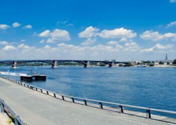 Record Low Rhine Water Levels Trigger Industry Disruption Across Europe