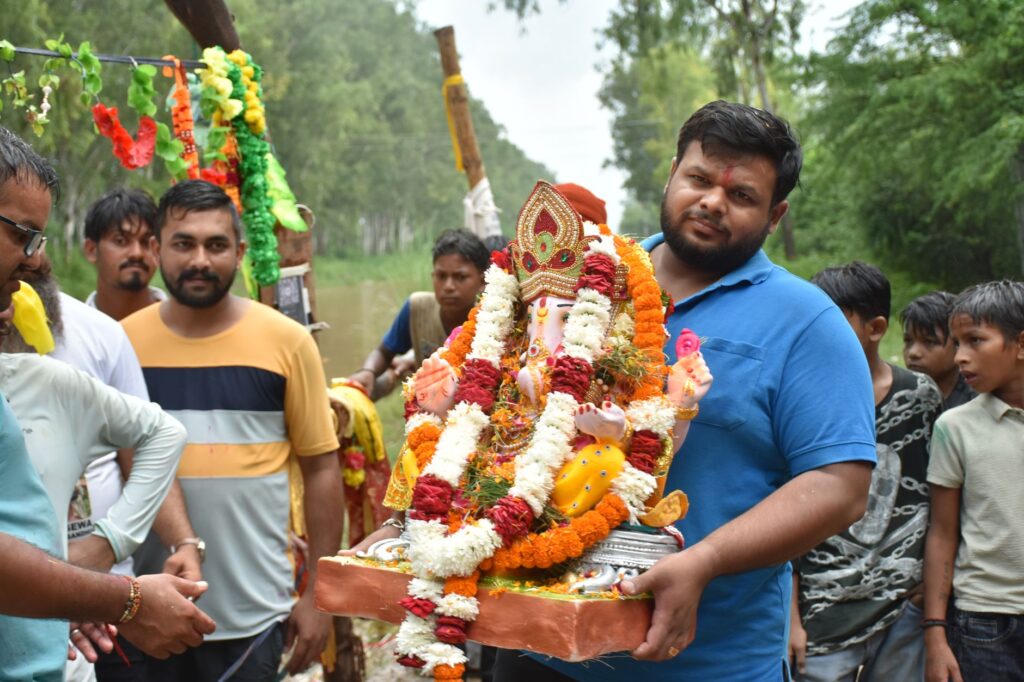 Schools Closed in Uttar Pradesh, Uttarakhand and Delhi-NCR as Kanwar Yatra Peaks