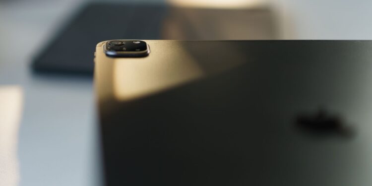SeeTrue Technologies Secures €2.2 Million Funding to Advance Low-Power Eye-Sensing Architecture