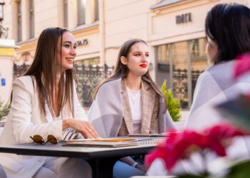 Social capital drives career mobility in the gig era