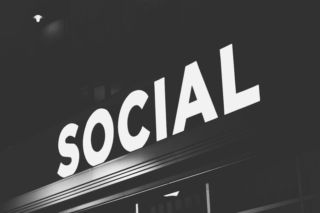 Social capital drives career mobility in the gig era