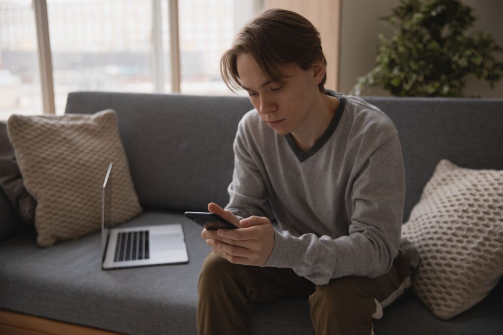 Teen Therapy Platforms Expand Affordable Online Access Nationwide