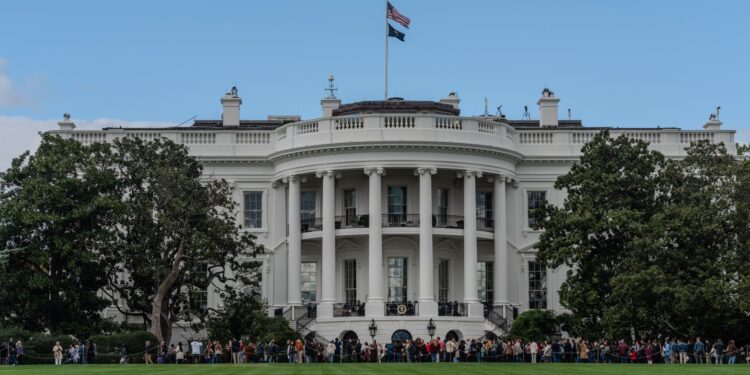 U.S. Education Secretary Calls on University Leaders to Publish Reform Commitments by Year‑End