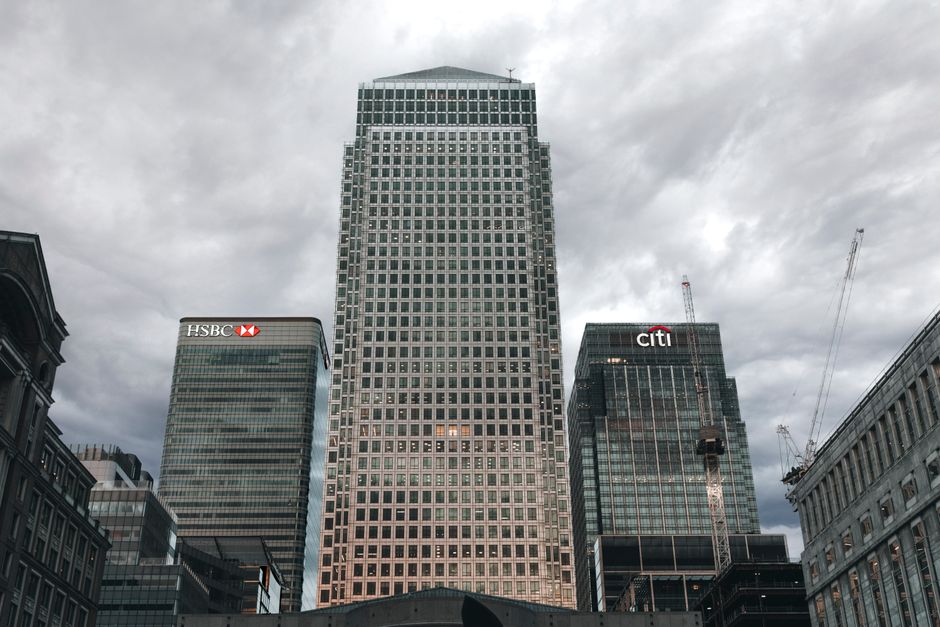 Bank of England Slows Bond-Selling Programme, Holds Interest Rates