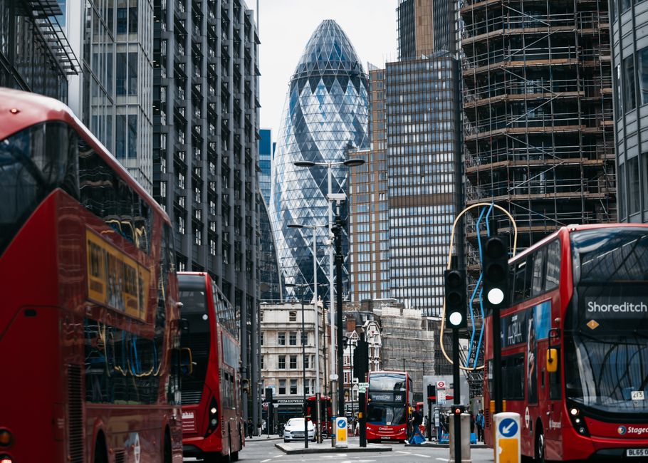 Businesses in England Struggle with Apprenticeship Programs