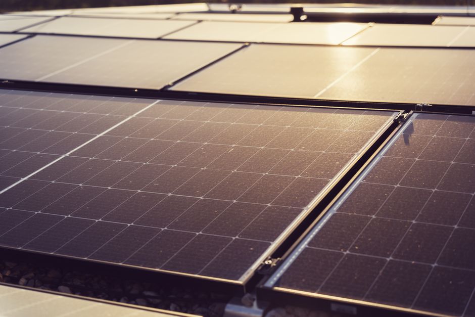 Off-Grid AI Power Startups Surge with Anthropic Funding