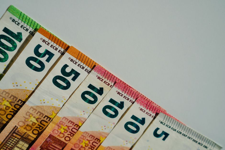 ECB’s Lagarde Warns of Prolonged Inflation Impact on Financial Markets