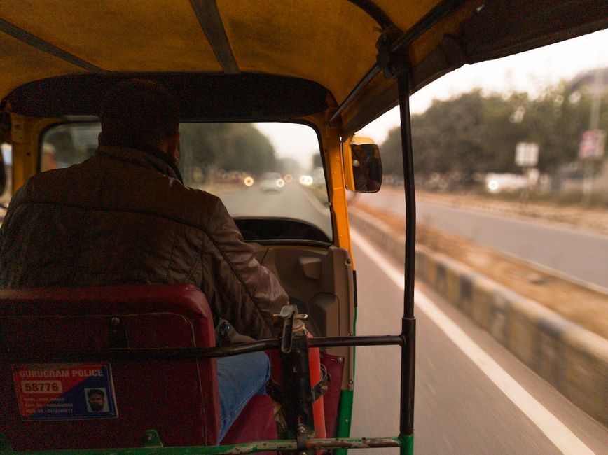 Delhi Govt Engages Labour Dept Amid DTC Drivers’ Strike