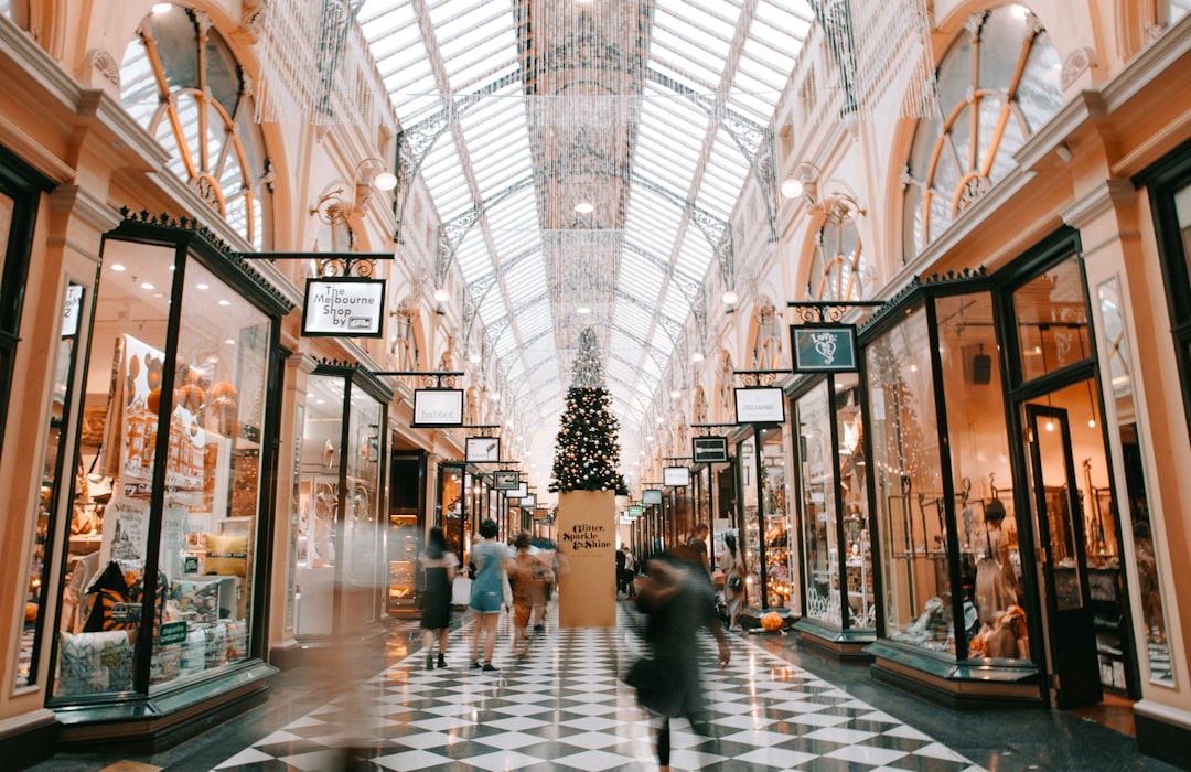 John Lewis losses widen to £124m as shopper confidence dips
