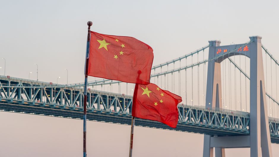 China AI Chipmakers Hike Prices Amid Memory Shortage