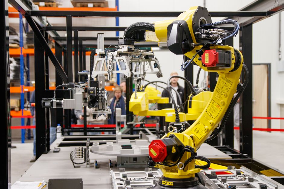Tesla’s Optimus Robot Faces Significant Manufacturing Challenges