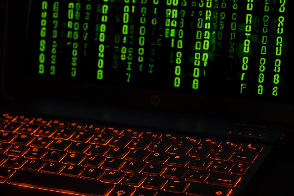 RBI’s Malhotra Urges Fintechs to Guard Data as AI Use Expands