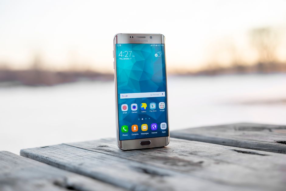 Samsung India Profit Plummets 36%; Mobile Revenue Drops