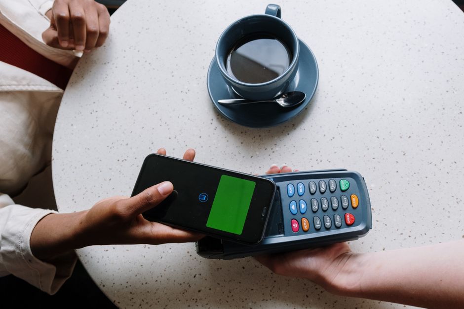 Apple Pay Launches in India with Axis Bank Collaboration