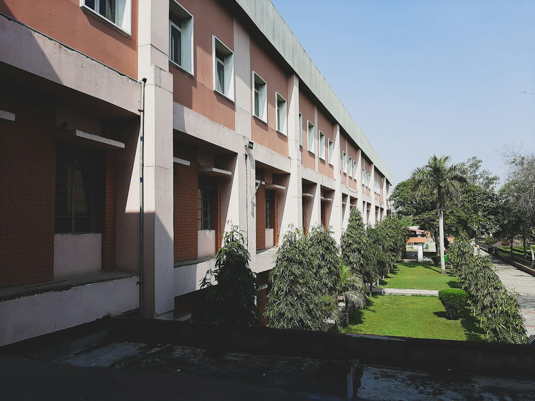 LSR Cancels Classes Amid Student Safety Concerns