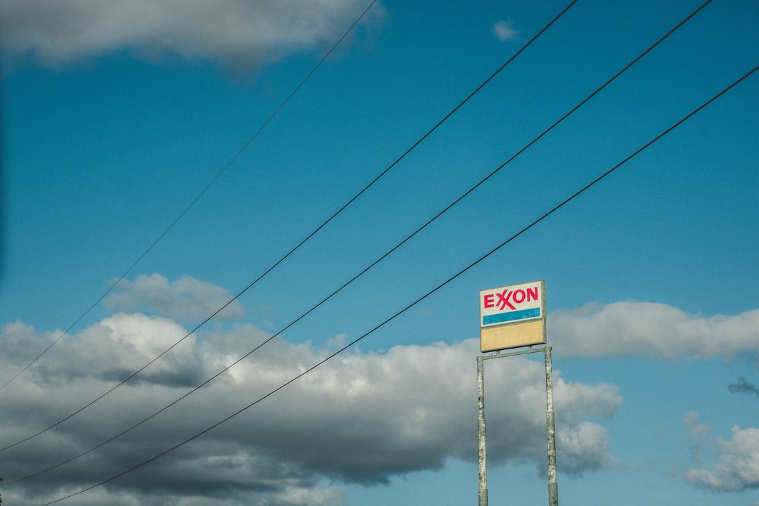 Exxon Signs Shale Deal With Azerbaijan for Middle Kura Basin