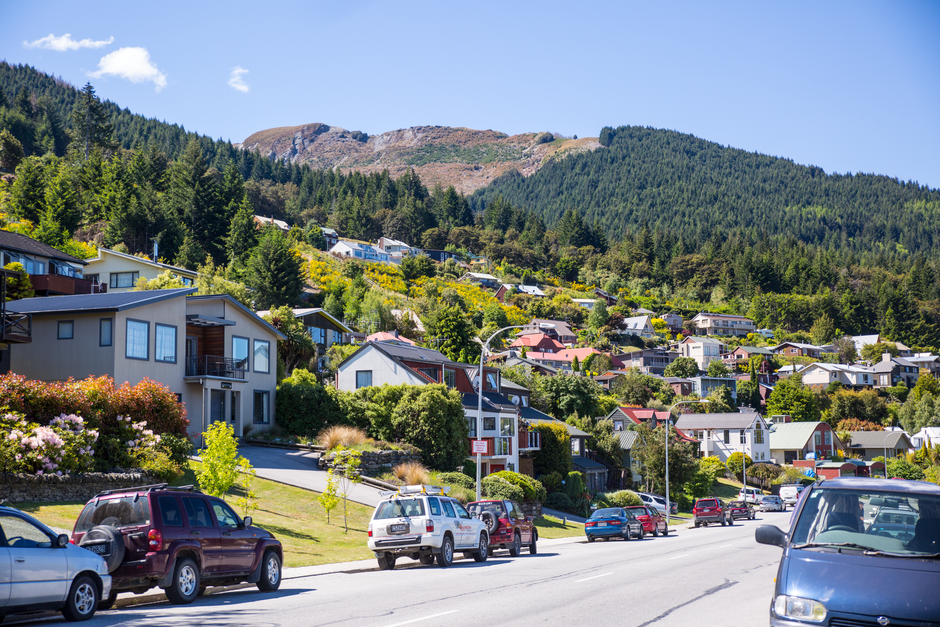 New Zealand Sees Narrower Budget Deficits as Election Looms